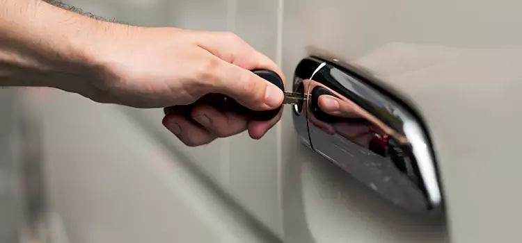 Why Choose Our Auto Locksmith Team in Racine, WI?